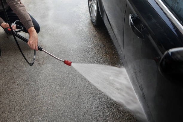 Best Pressure Washing Siding  in Elyria, OH