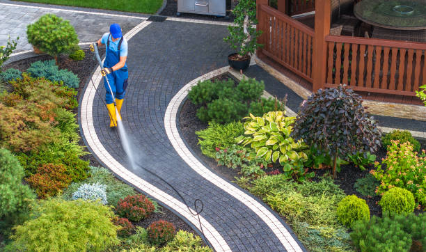 Why Choose Our Certified Pressure Washing Experts for Your Project Needs in Elyria, OH?